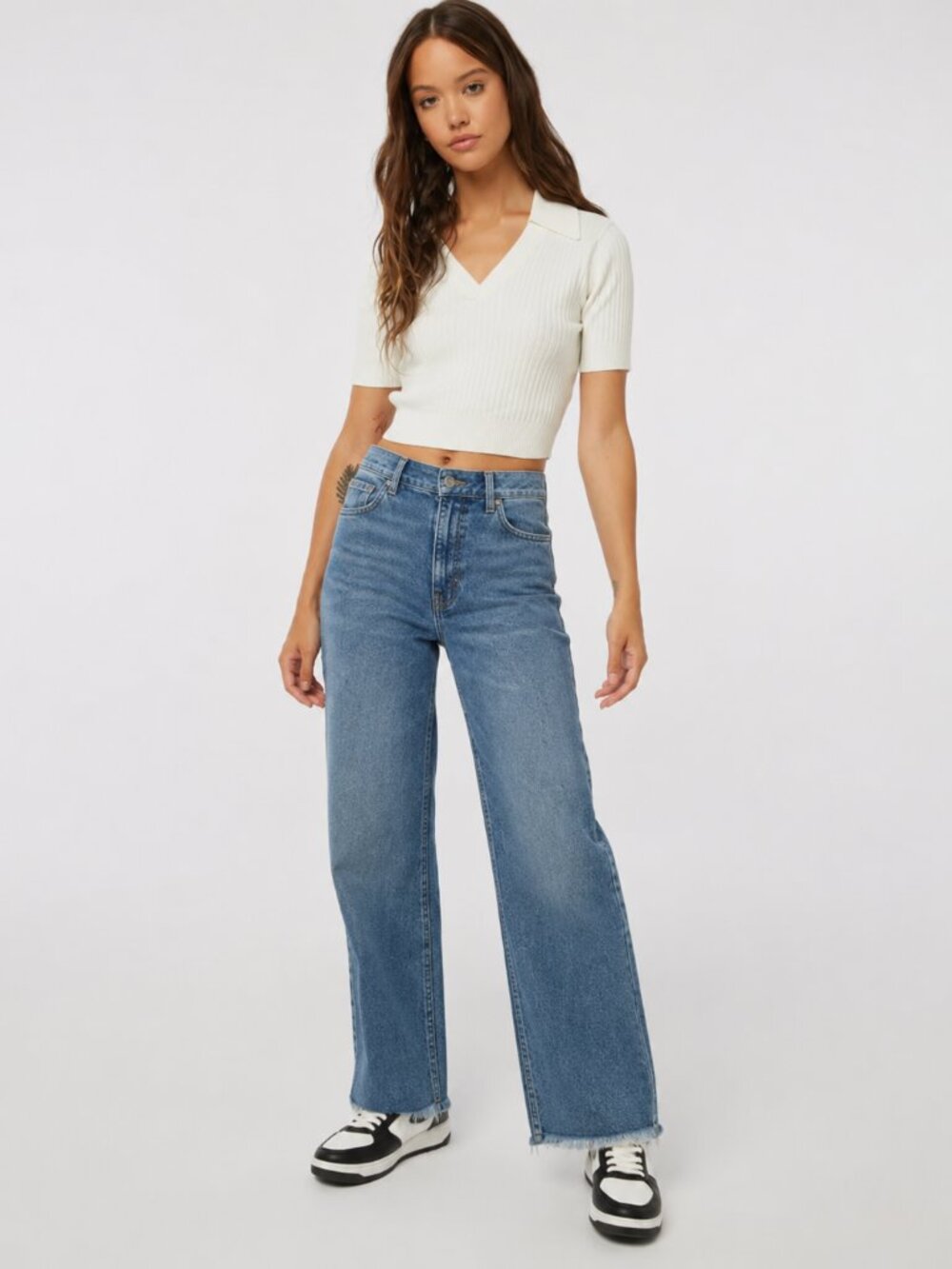 Ardene 90s High Rise Straight Leg Jeans